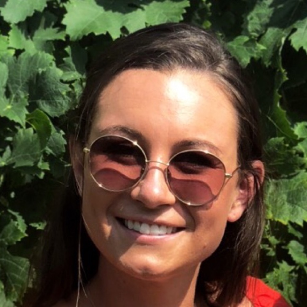 Meet your Posher, Kelly
